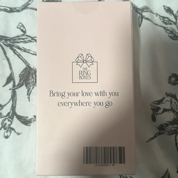 NWT MRS. Photo Keychain - Picture 4 of 4